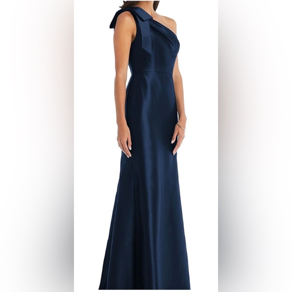 ALFRED SUNG
Bow One-Shoulder Satin Trumpet Gown - Picture 2 of 14